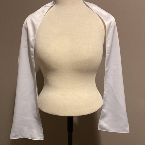 NWOT 2 pc corset wedding gown with scarf/wrap - Picture 12 of 16